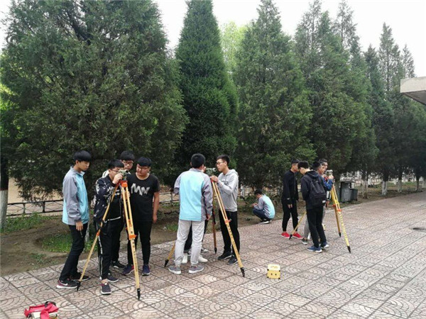 曲阳、尚义职教中心学生圆满完成在世界杯官网的交流学习