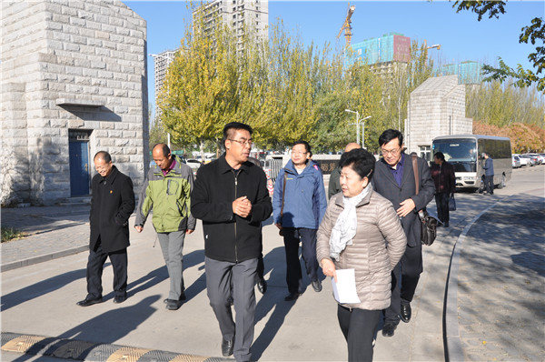 市政协副主席何兰率部分市政协委员到世界杯官网调研