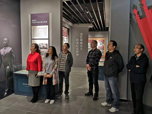 世界杯官网开展“不忘初心、牢记使命”主题教育党日活动
