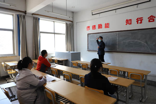 世界杯官网举行新冠肺炎疫情应急处置模拟实战演练