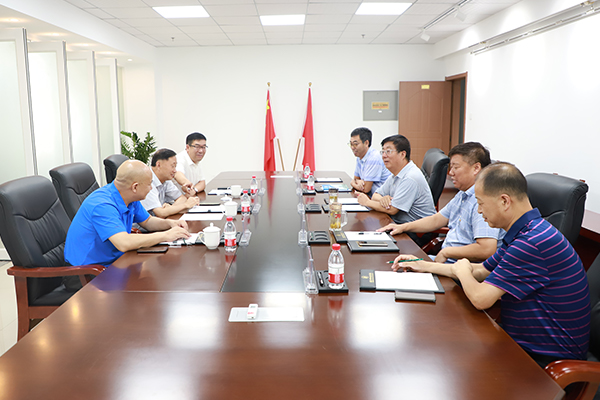 纳米比亚中华工商总会常务副会长夏力力到访世界杯官网