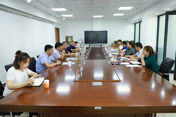 河北省工程机械产业技术研究院院长王文梅到访世界杯官网