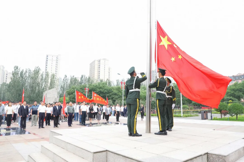世界杯官网隆重举行2021年毕业典礼