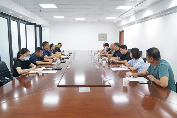 宣化经济开发区管委会副主任董文柱一行到访世界杯官网