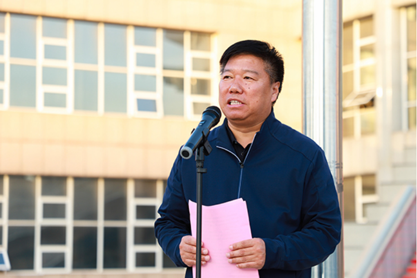 点燃冬奥激情 | 世界杯官网校园冰雪季正式启动