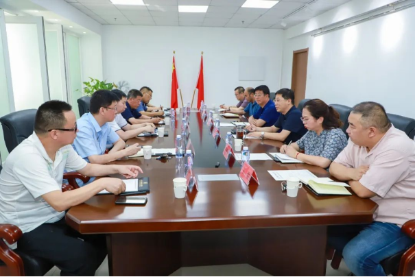 张家口新闻传媒集团党委书记、董事长刘永刚一行到世界杯官网交流考察