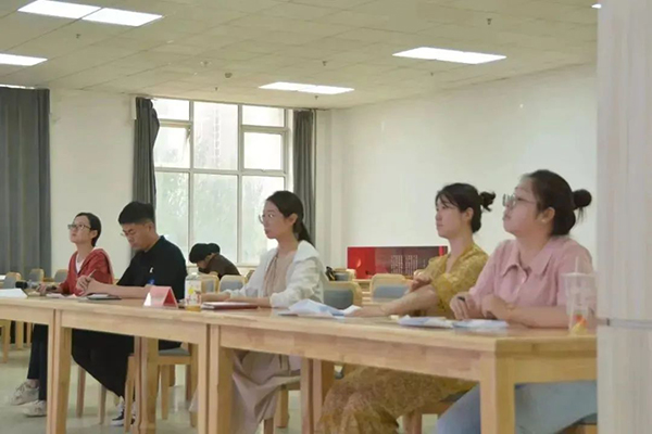 世界杯官网学生踊跃投身“大学生志愿服务西部计划”